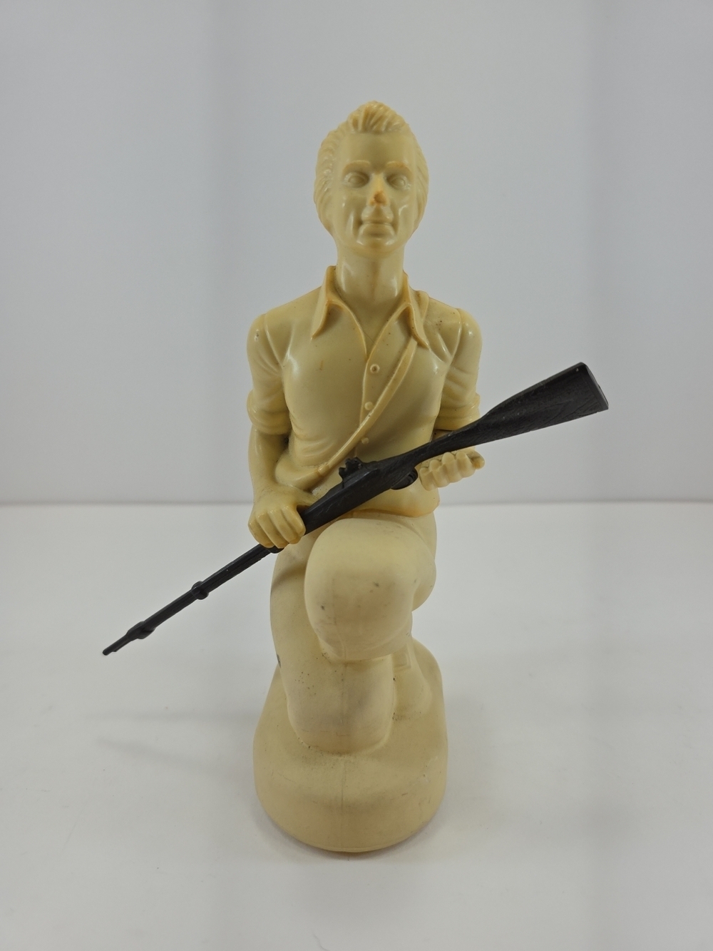 Vintage Avon Minuteman Decanter Wild Country Aftershave Bottle Colonial Soldier